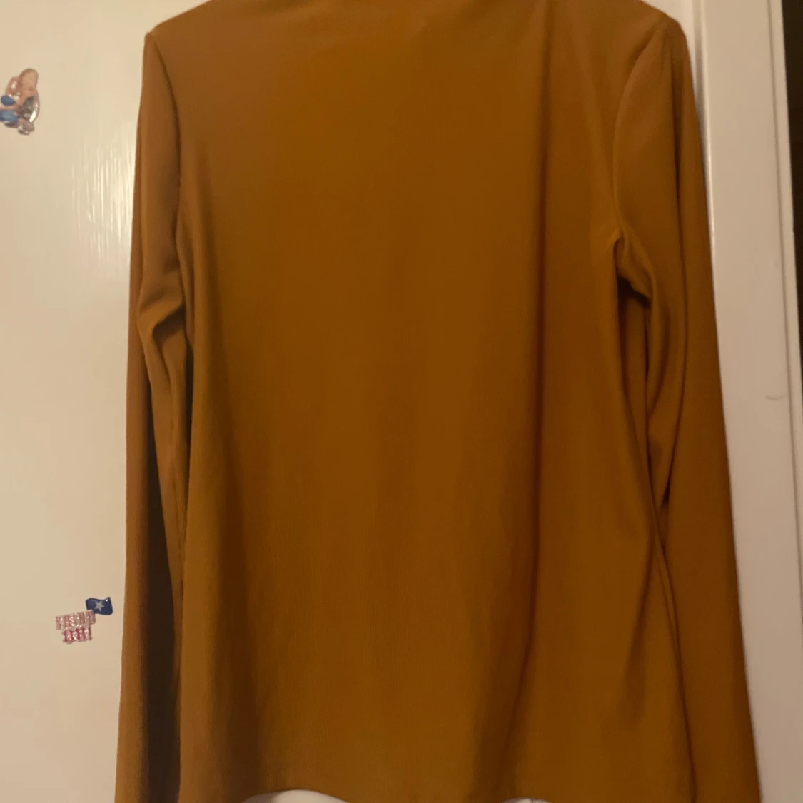 Senapsgul långärmad polotröja