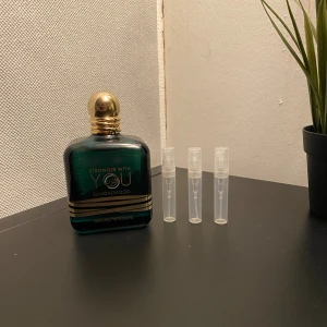 Stronger With You Sandalwood Exlusive EDP - Olika storlekar, 1ml 32kr, 2ml 58kr, 3ml 70kr