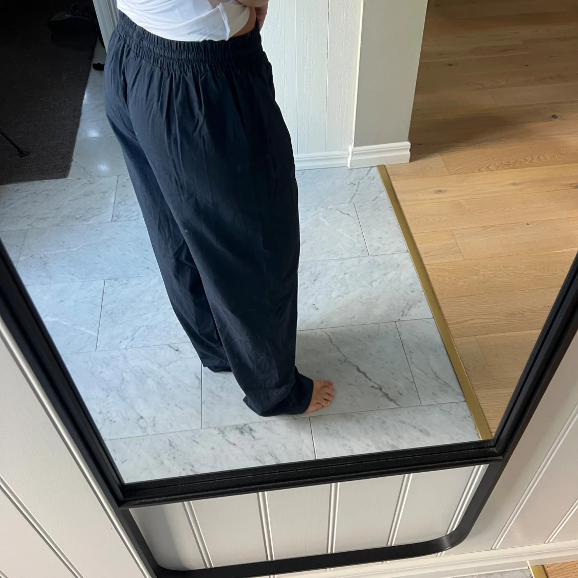 Marinblå byxor med snörning - 3