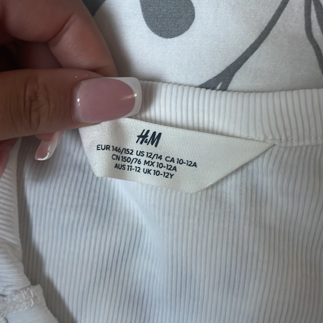 2 ribbade linnen från H&M svart & vit - 2