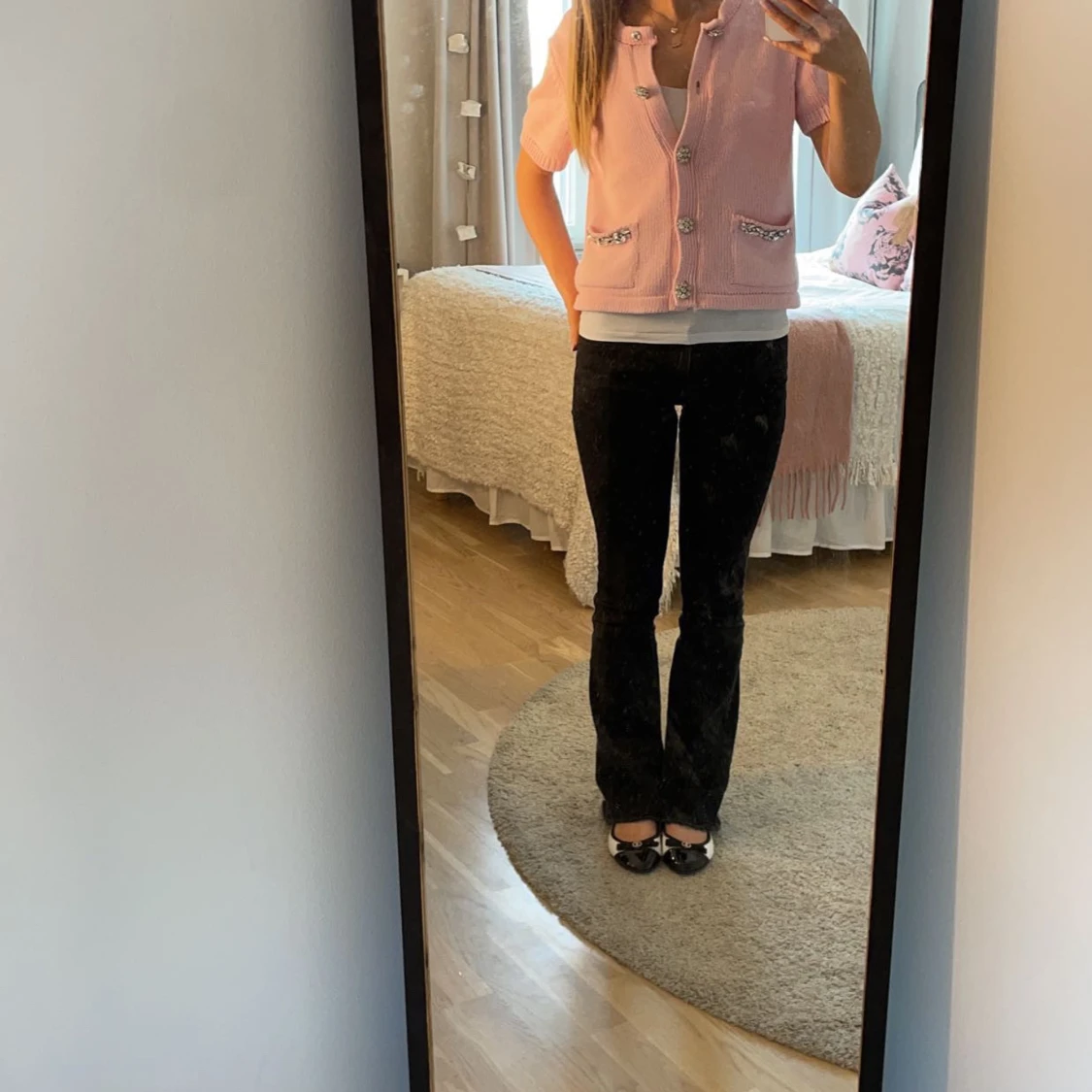 Rosa stickad kofta från Zara med pärlor