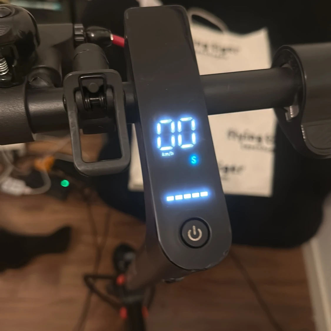 E-Wheels E2S V2 Pro LR Elscooter - 3