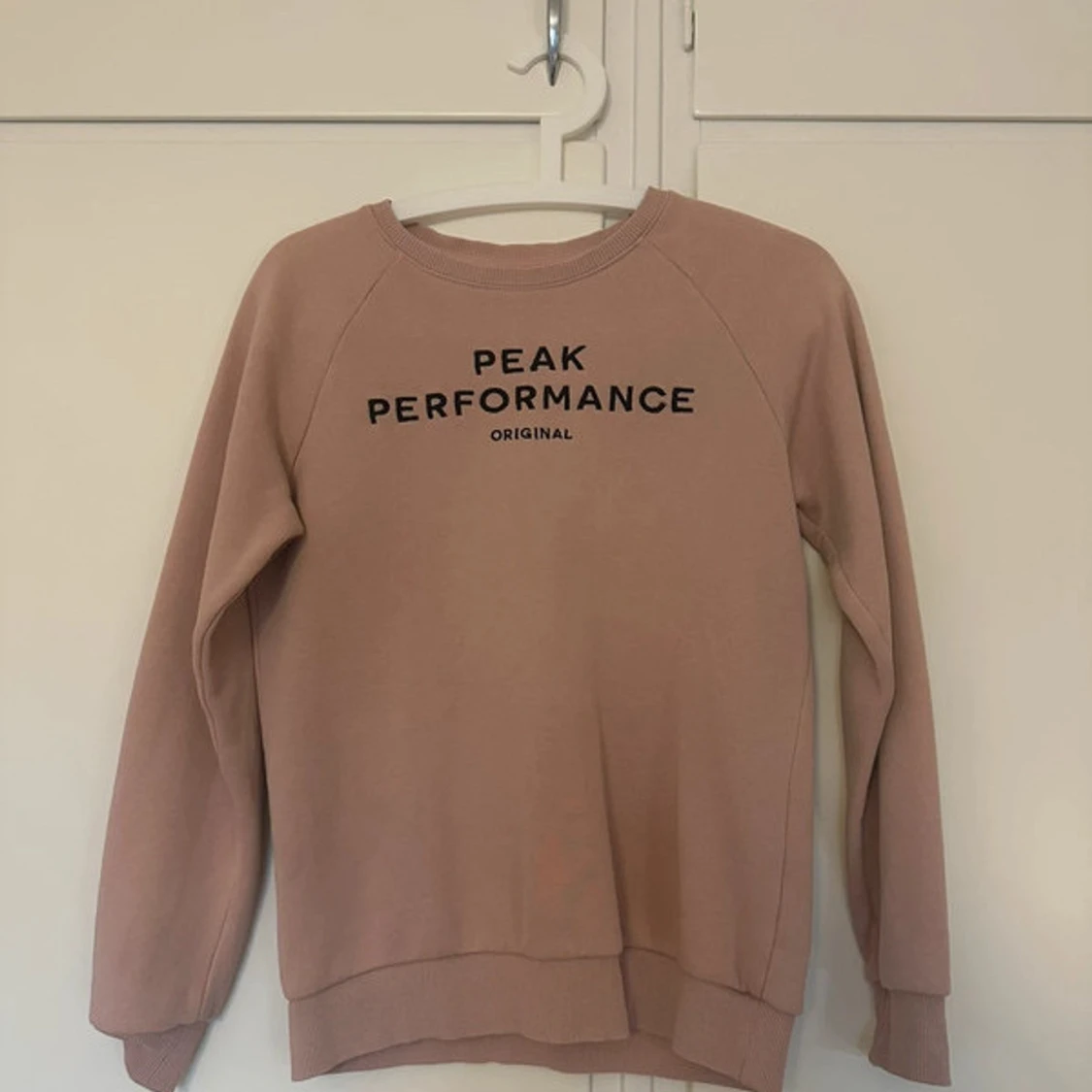 Rosa sweatshirt från Peak Performance