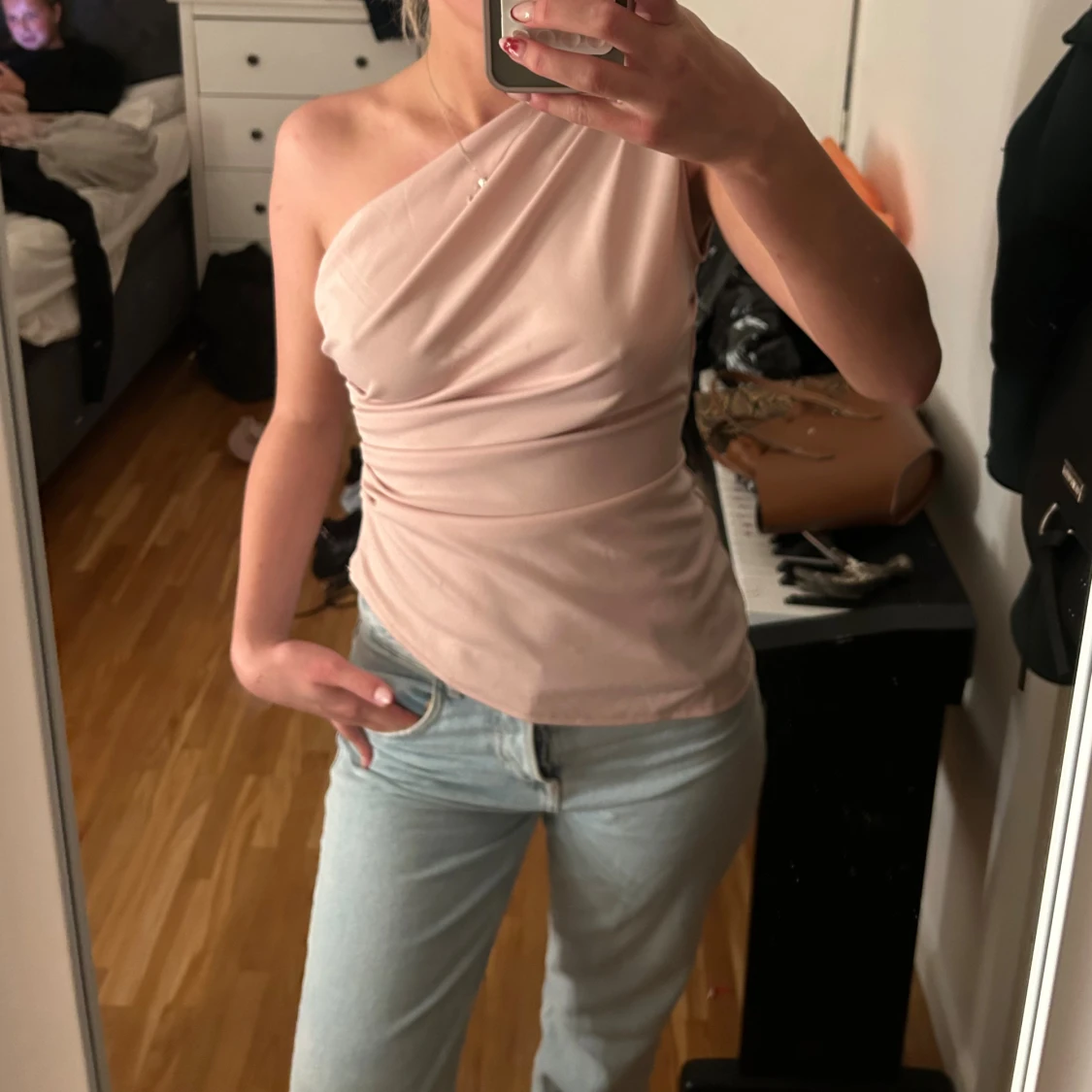 Ljusrosa one shoulder topp