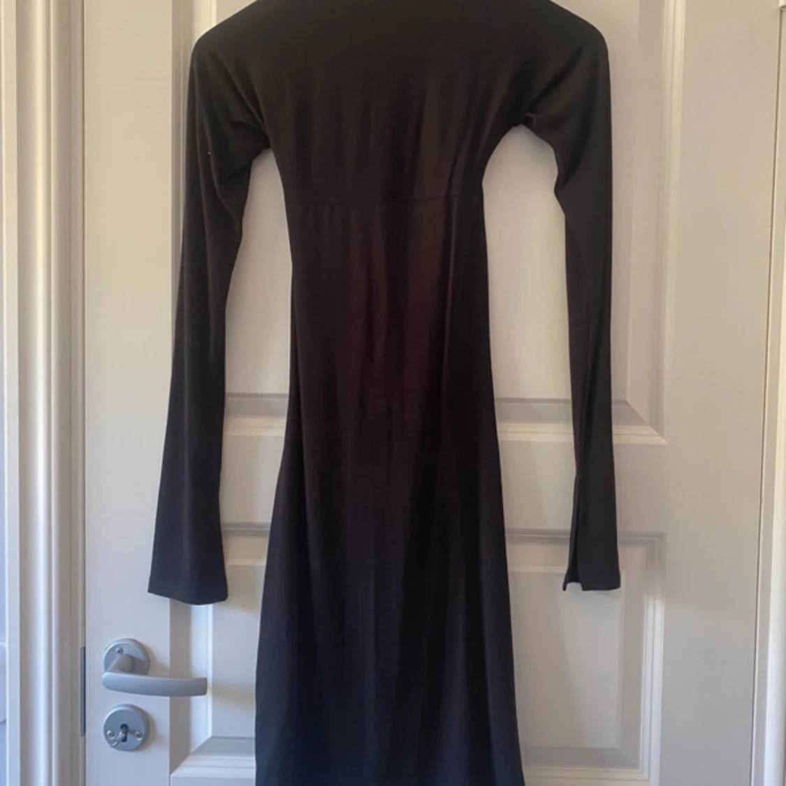 Svart långärmad klänning Gina Tricot - 1