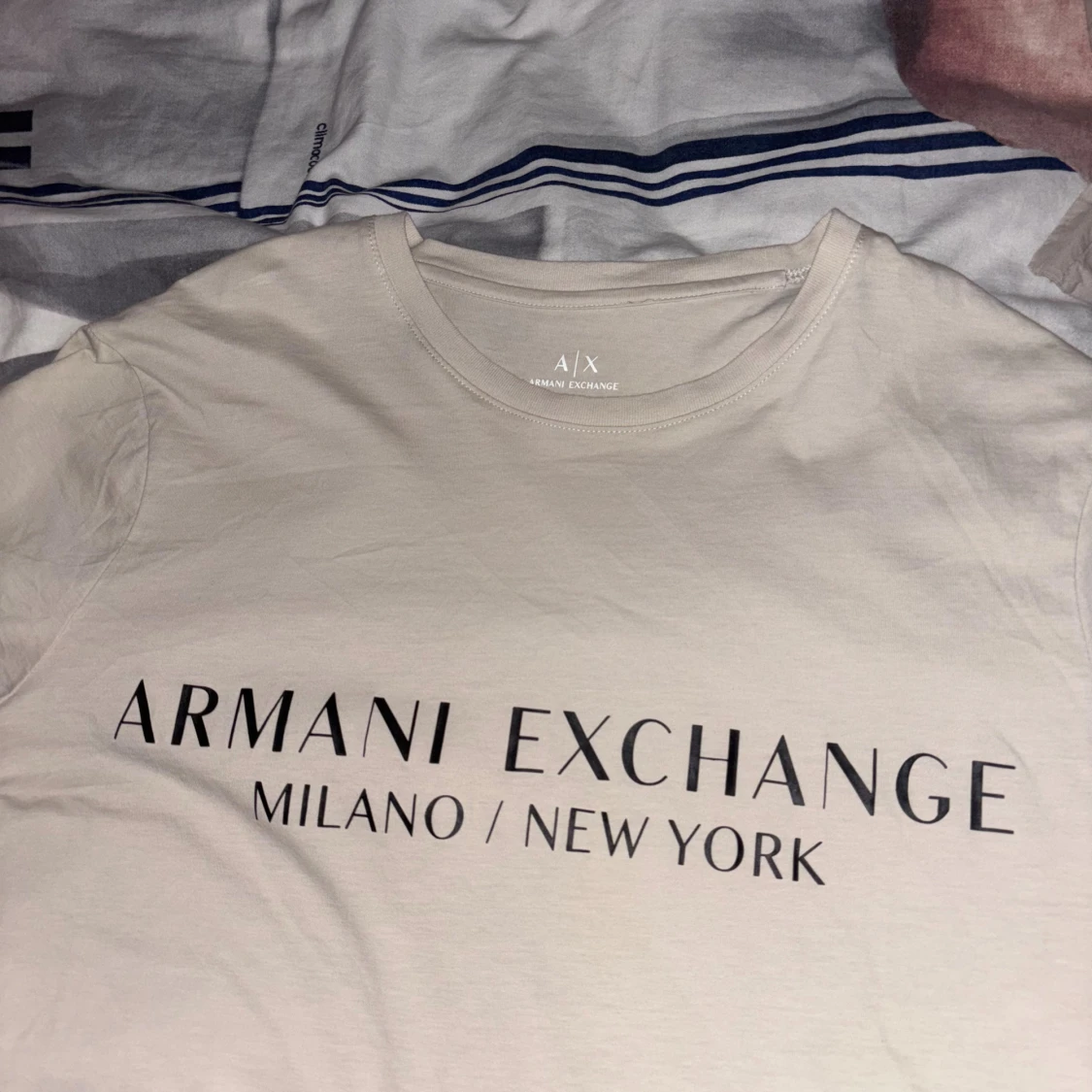 Beige Armani Exchange t-shirt XL - 1