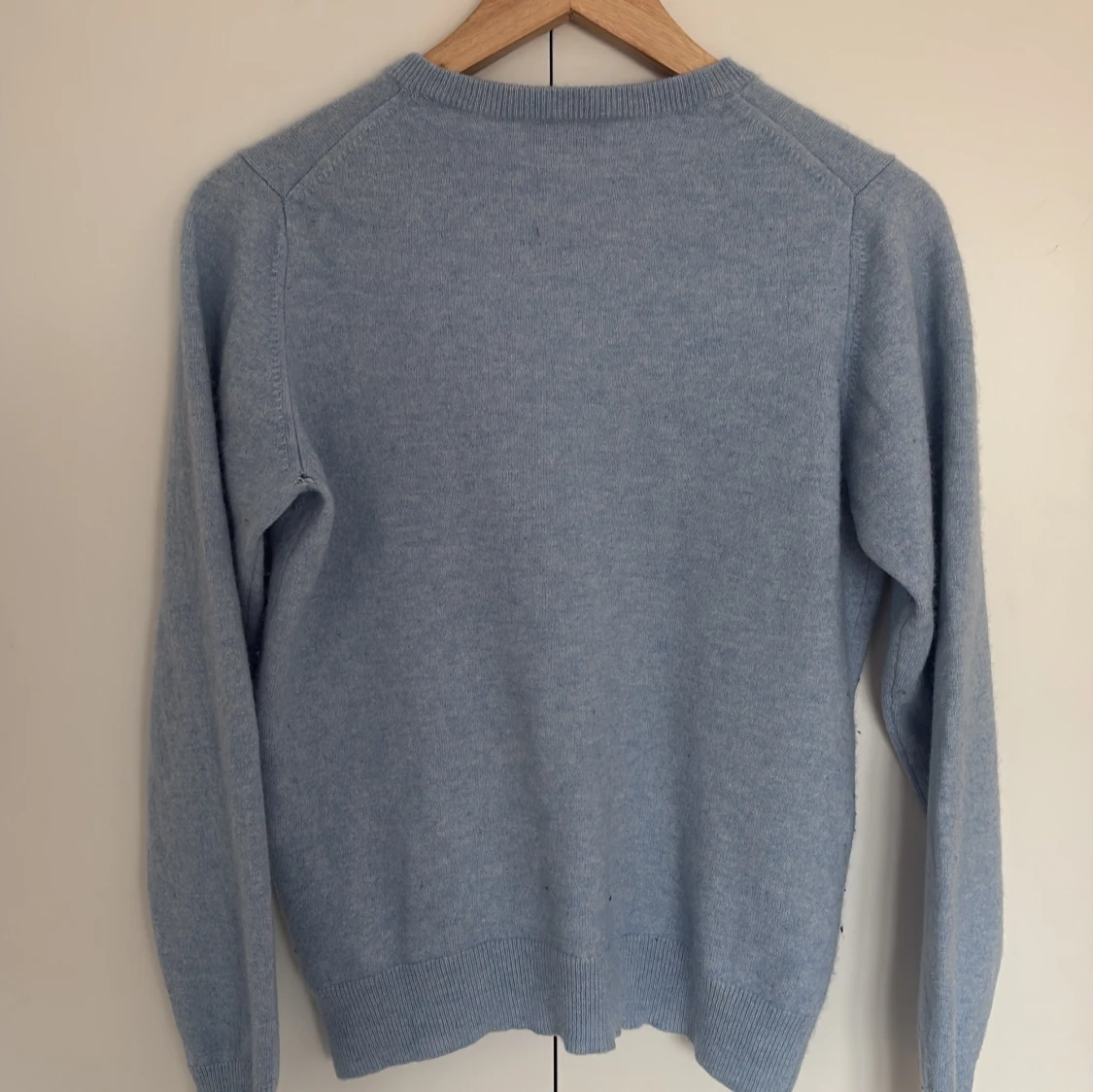 Ljusblå kashmirtröja från Davida - 1