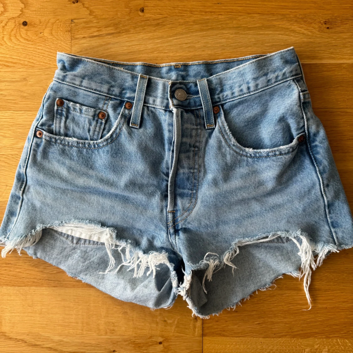 Levi's ljusblå jeansshorts