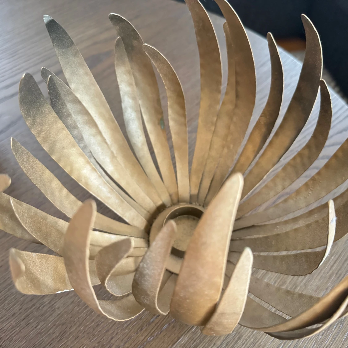 Ljushållare i guldmetall  - 2