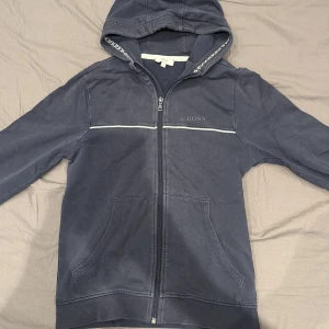 Hugo boss hoodie - Perfekt present till din son eller lillebror