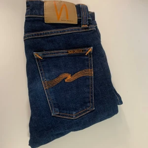 Nudie jeans lean dean - Säljer feta nudie jeans i modell Lean Dean till ett väldigt bra pris.