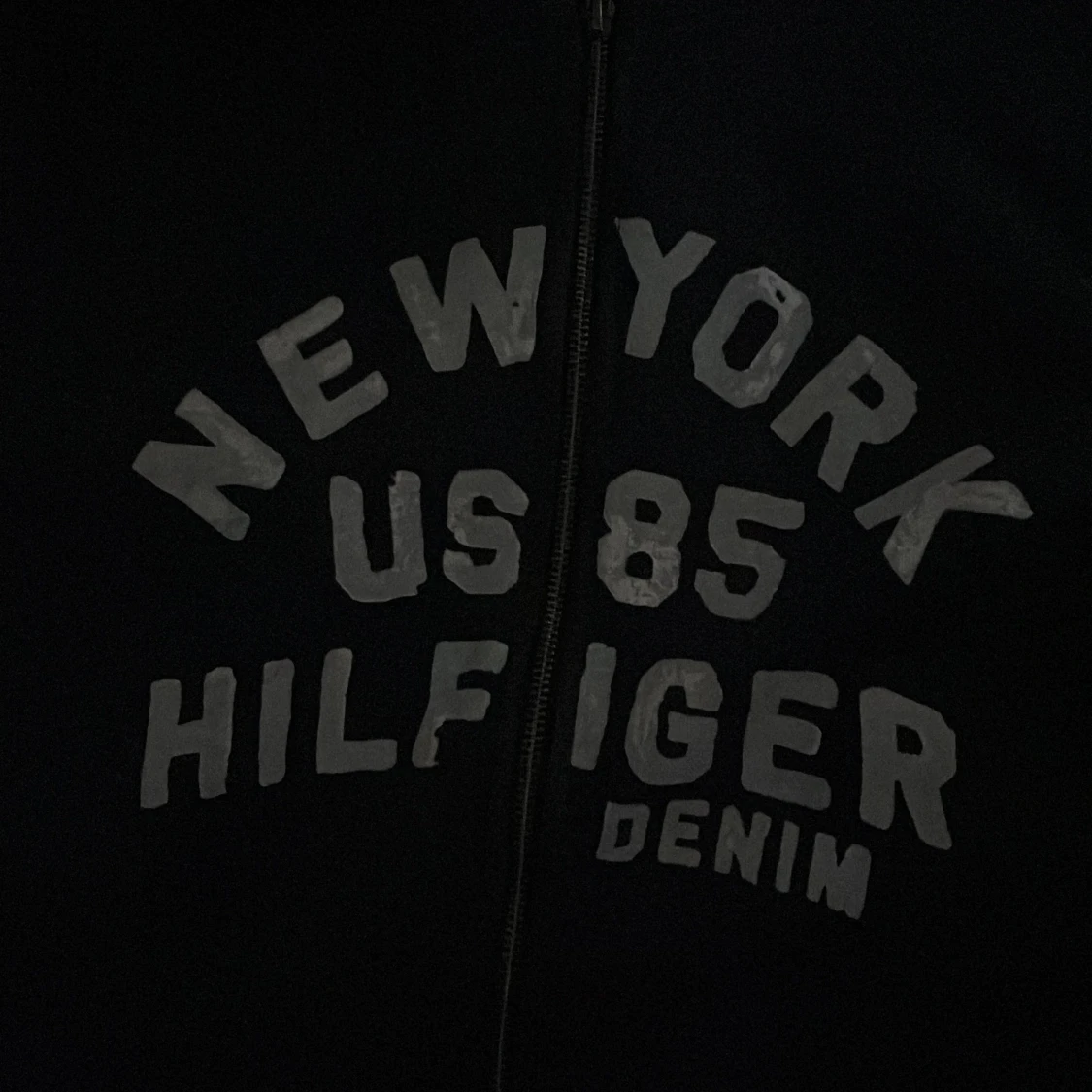 Svart hoodie från Hilfiger Denim M - 2