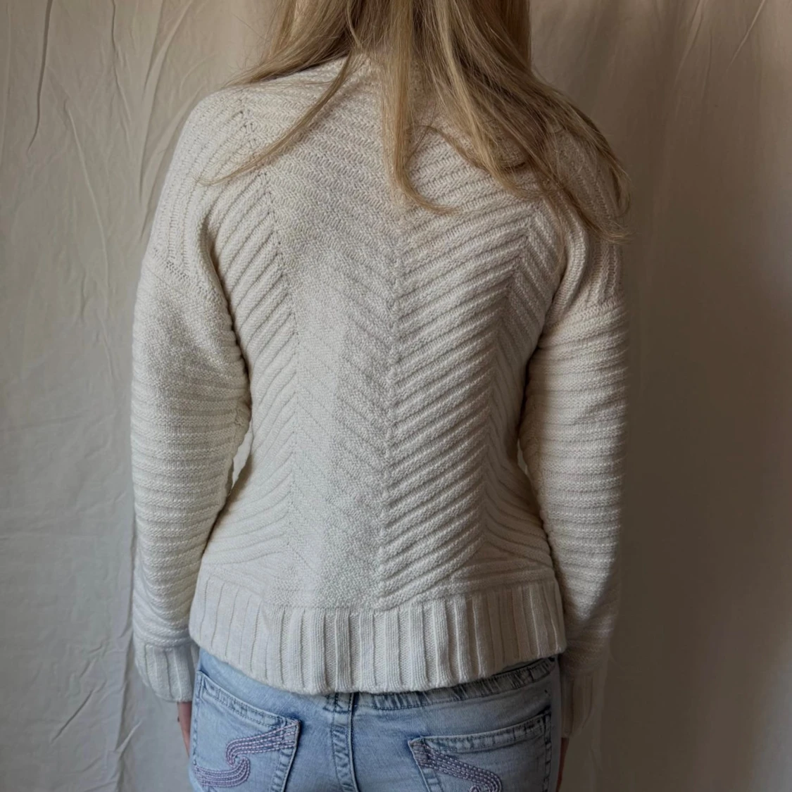 Vit stickad polotröja - 1