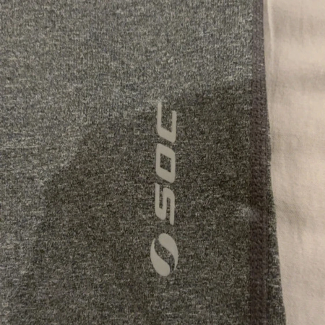 Gråa tränings byxor  - 1