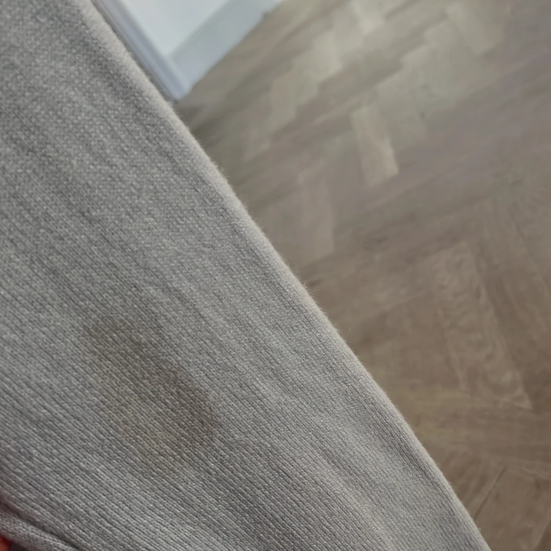 Ljusblå hoodie i kashmir från Soft Goat - 1