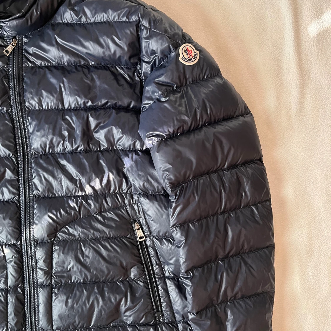 Svart Moncler dunjacka med dragkedja - 2