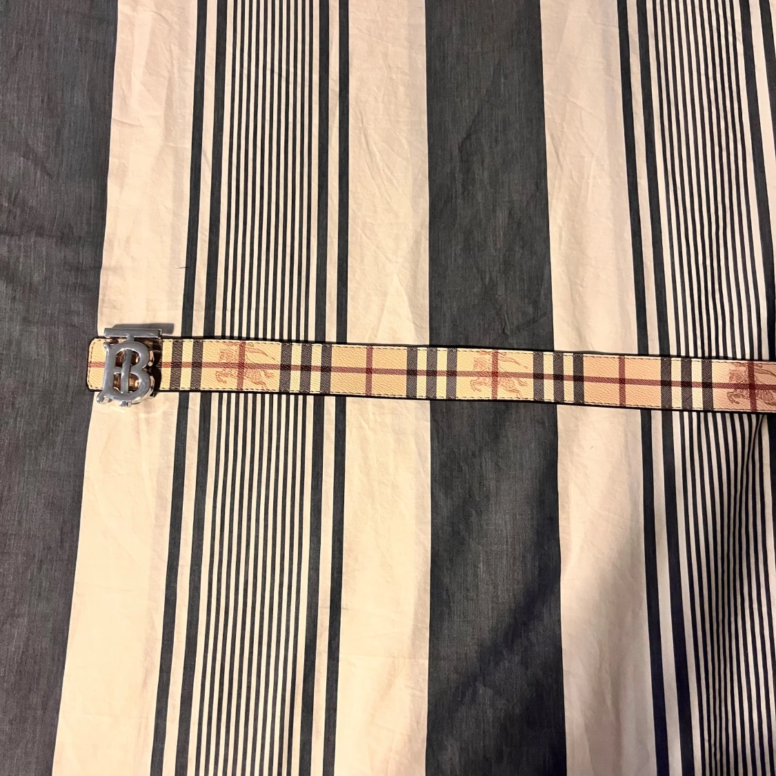 Burberry rutig skärp med B-spänne - 1