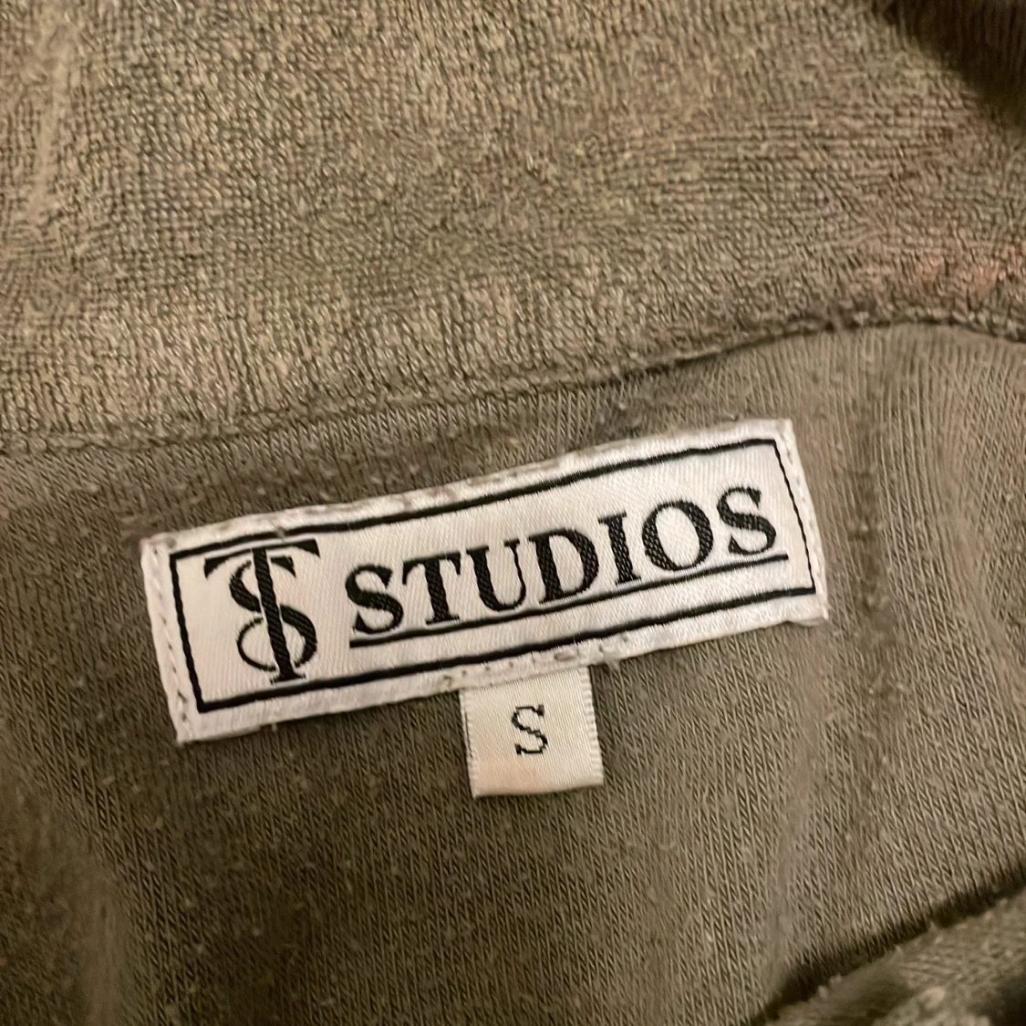 Frotté t-shirt från sstudios - 1