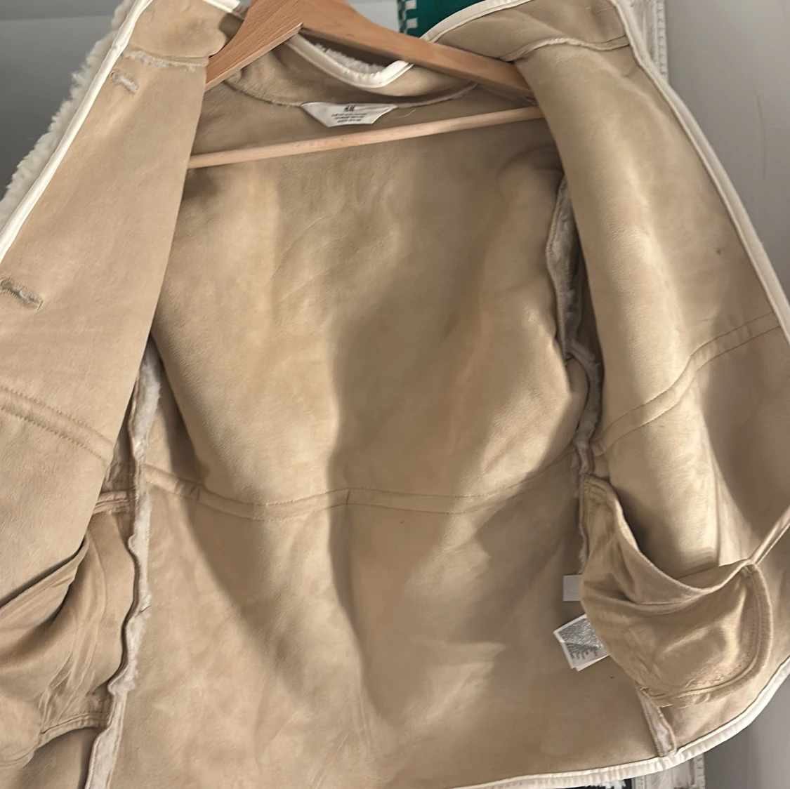 Beige teddyjacka från H&M - 4