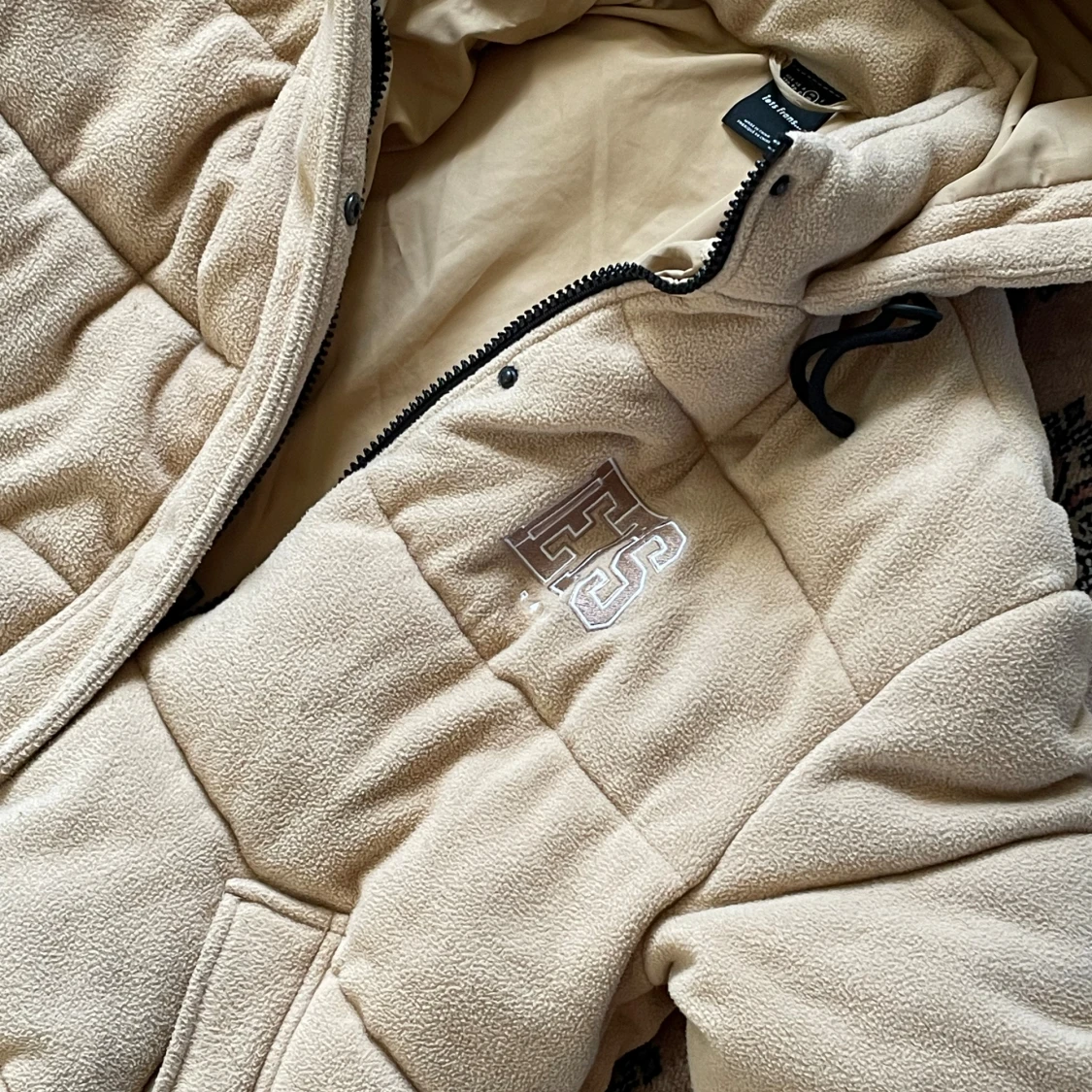 Beige pufferjacka från IETS FRANS - 3