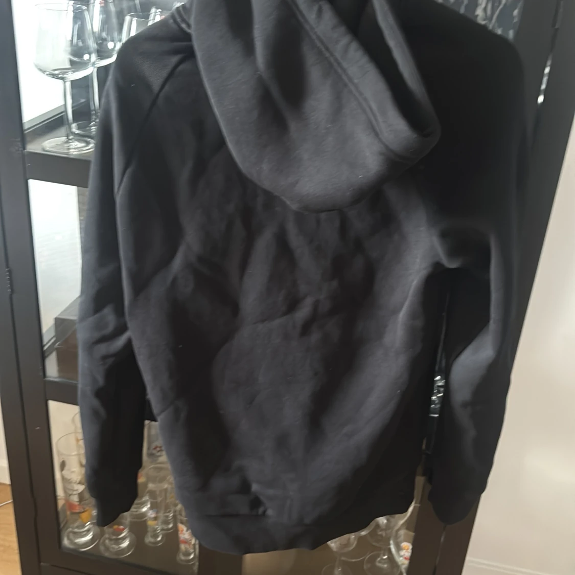 Svart hoodie Peak Performance - 1