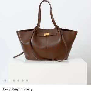 SÖKES!!! - Jag söker denna väskan från Gina tricot, den är tyvärr slutsåld och är verkligen i behov utav en väska!🥰