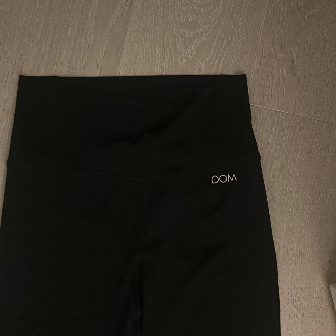 Svarta leggings från DOM - 2