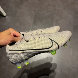 Nike mercurial vapor 14  - Storlek 43