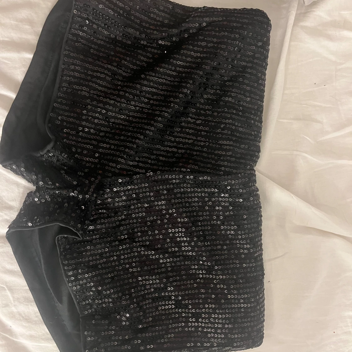 Svarta paljettshorts  - 2