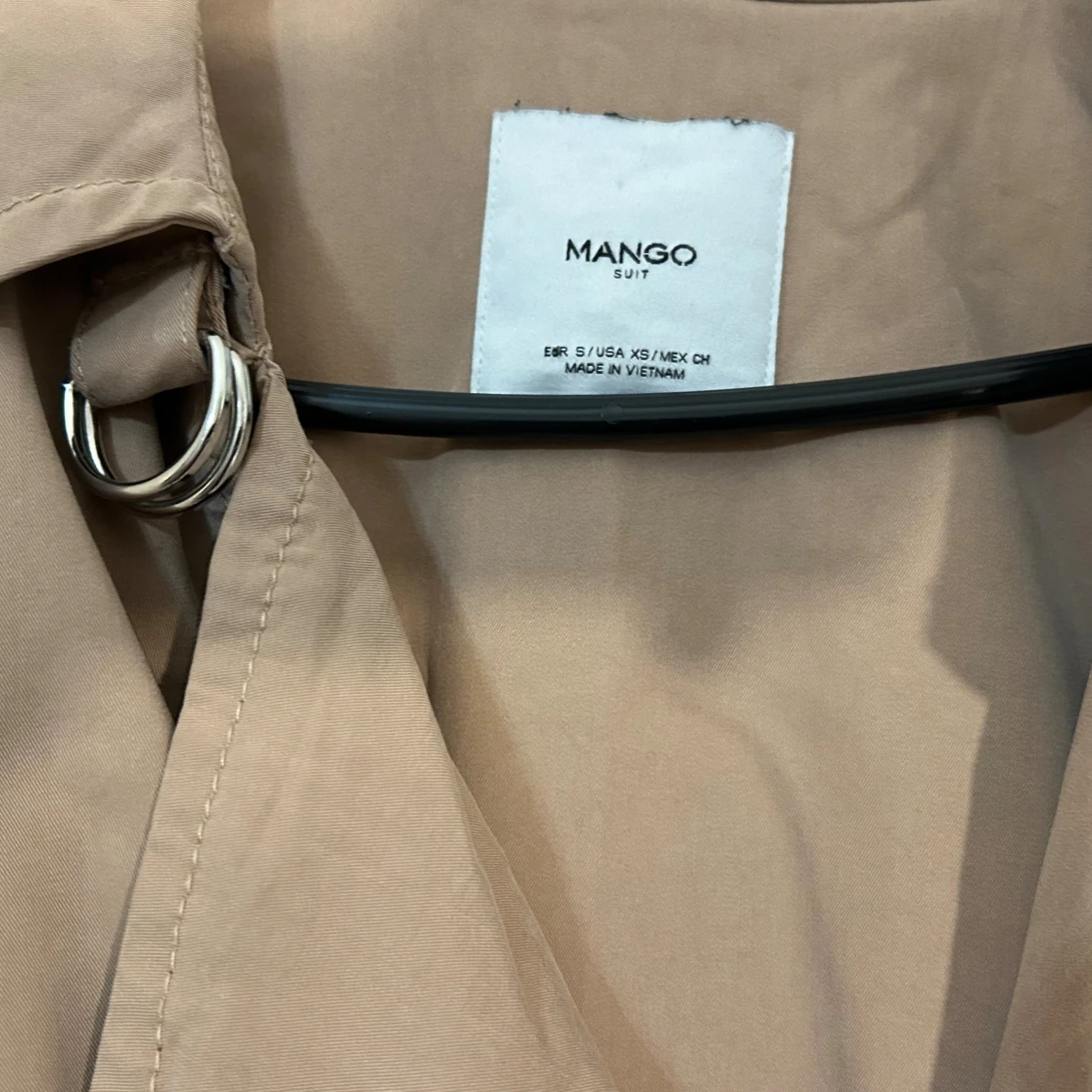 Beige trenchcoat från Mango Suit XS - 1