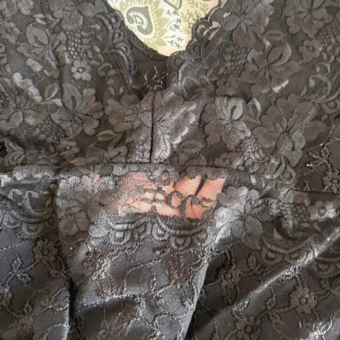 Svart spetsblus från Vero Moda - 1