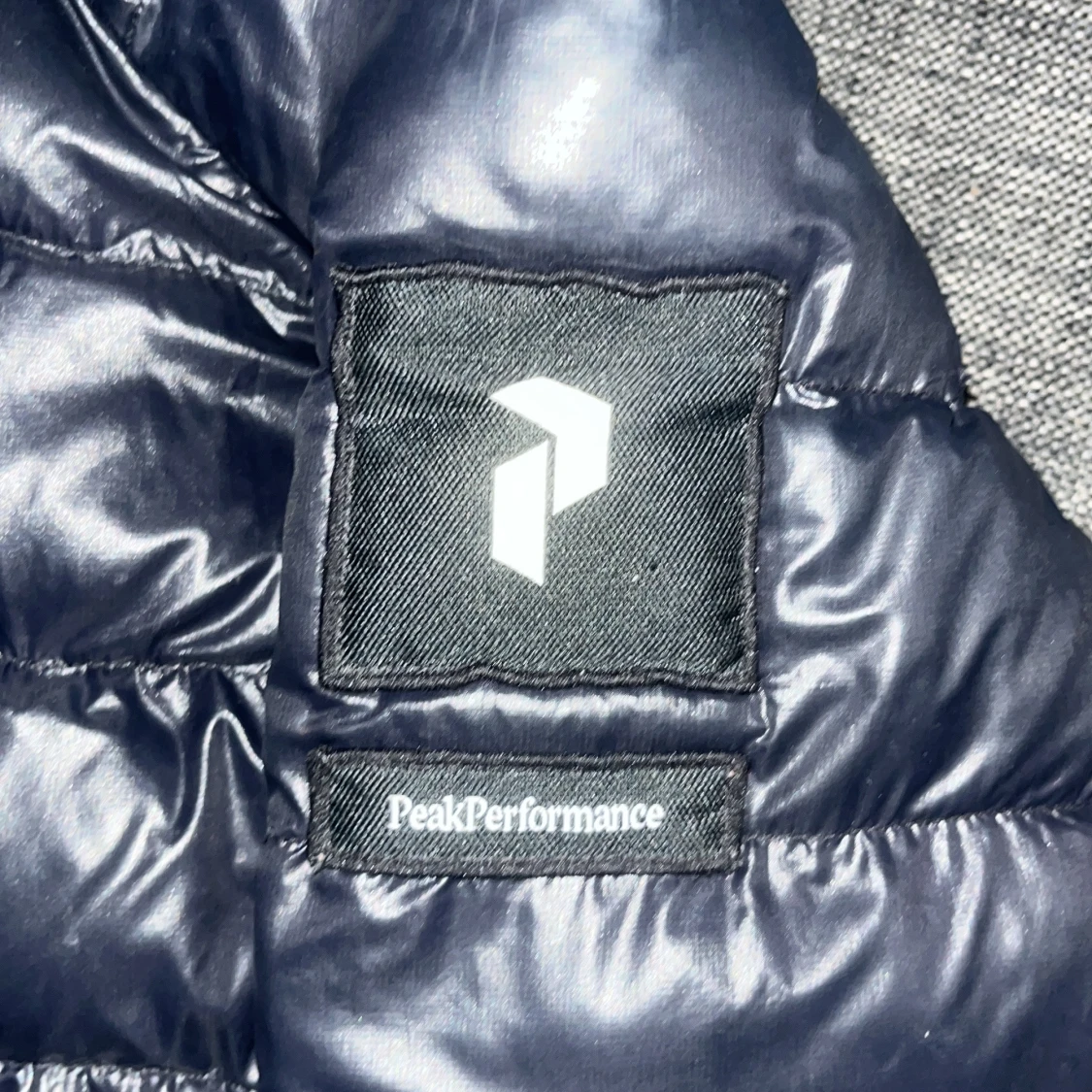 Svart dunjacka Peak Performance - 4