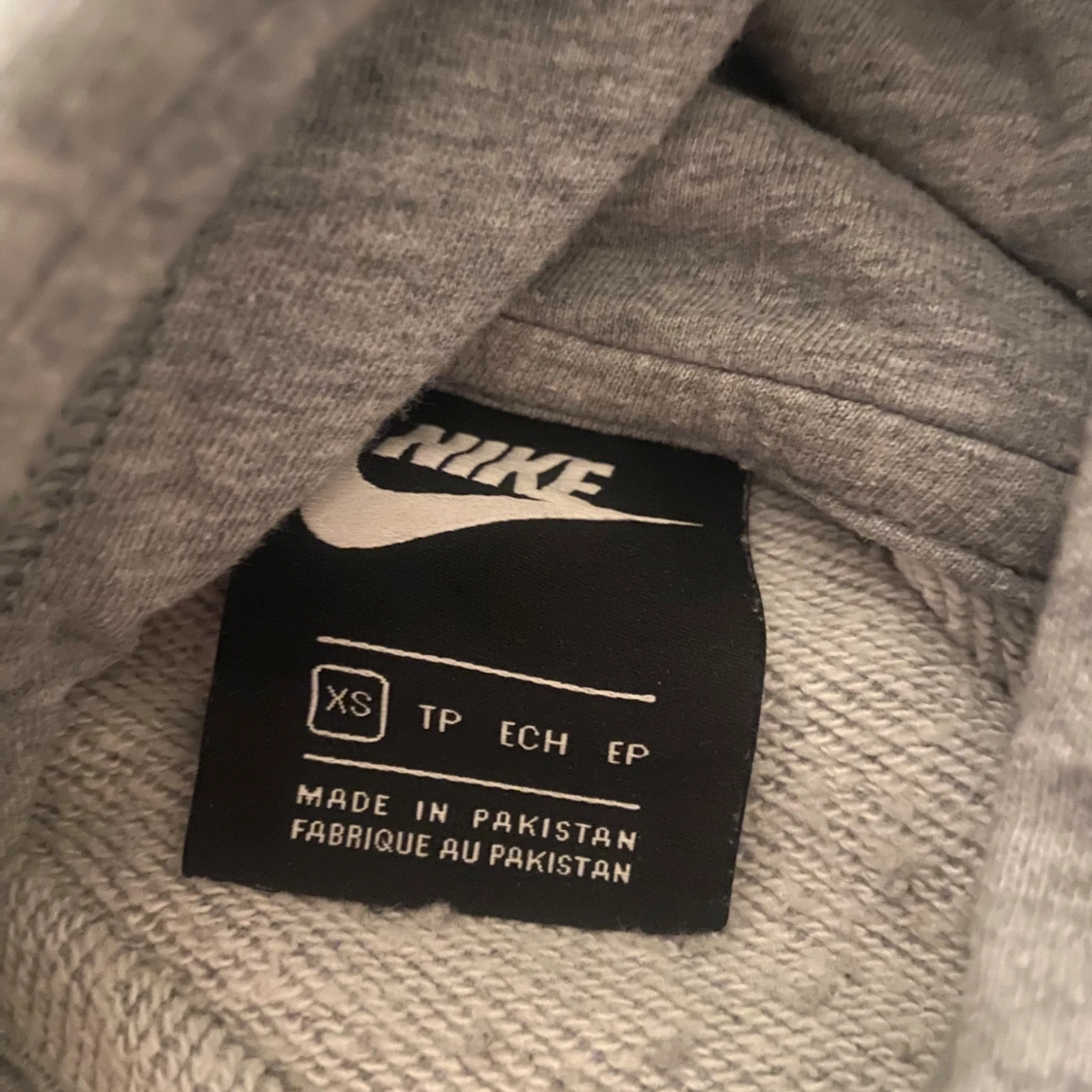 Grå hoodie från Nike med dragkedja XS - 2