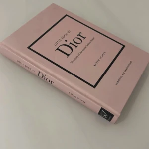 Inredningsbok - Jättefin bok som används för inredning. Köpt från HM