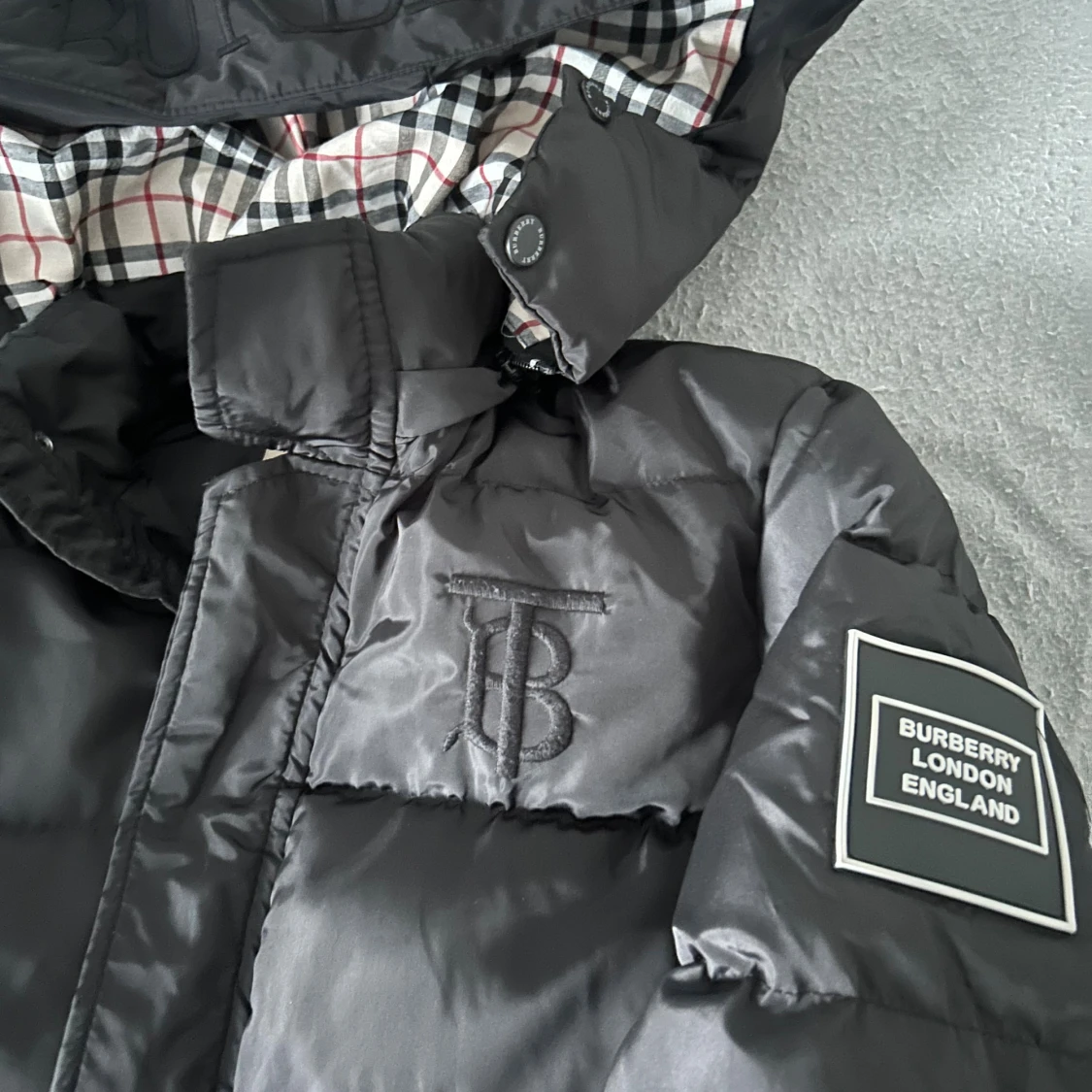 Svart pufferjacka från Burberry - 2