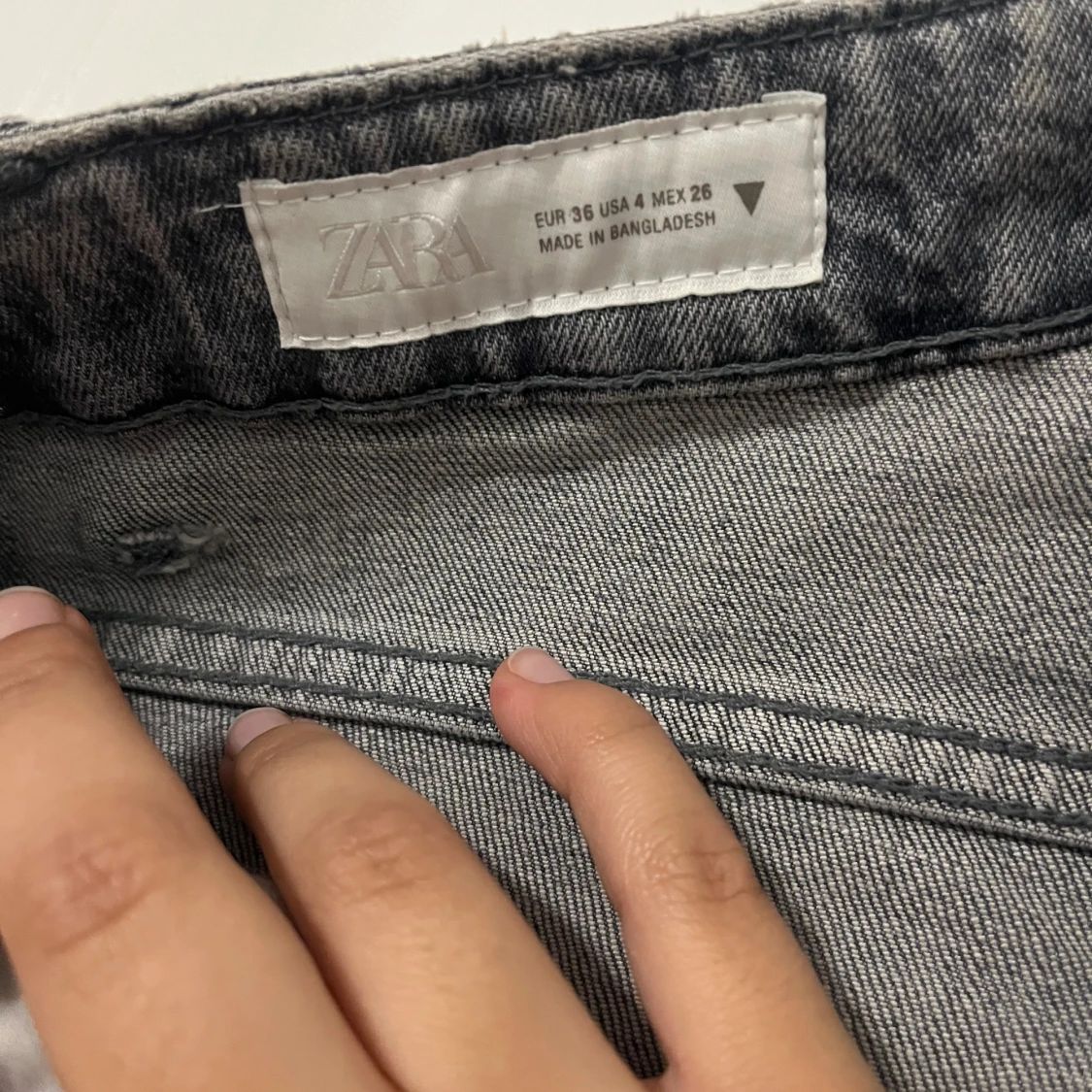 Grå raka jeans från Zara, strl 36 - 3