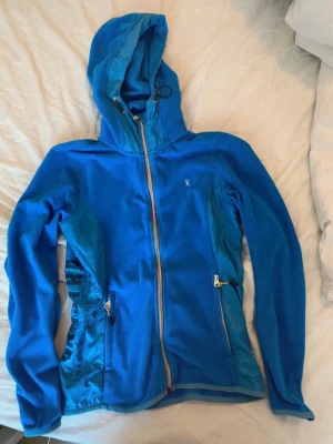 Fleecejacka  - Mycket bra skick! Varm och bekväm. 