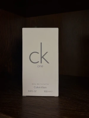 CK One Eau de Toilette 100ml -  Calvin Klein, CK One : 100 ml. Aldrig använd
