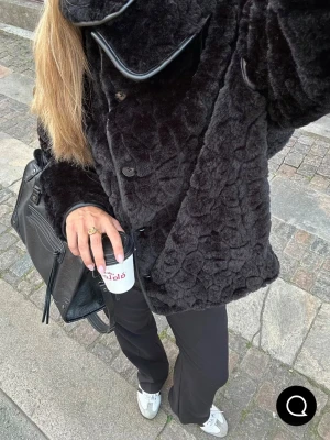 Kappa Gina tricot  - Säljer denna superfina jackan från Gina. Fint skick. Storlek S. Helt slutsåld på hemsidan. Det går bra att använda köp nu💕