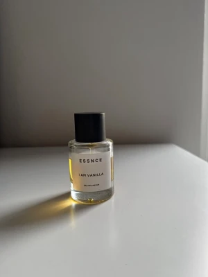 Essnce I Am Vanilla  - 50 ml. Använd. 