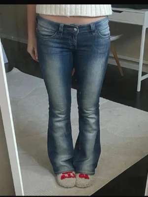 Weekday jeans  - Populära jeansen från weekday som inte säljs längre, storlek 28/32. Inga defekter