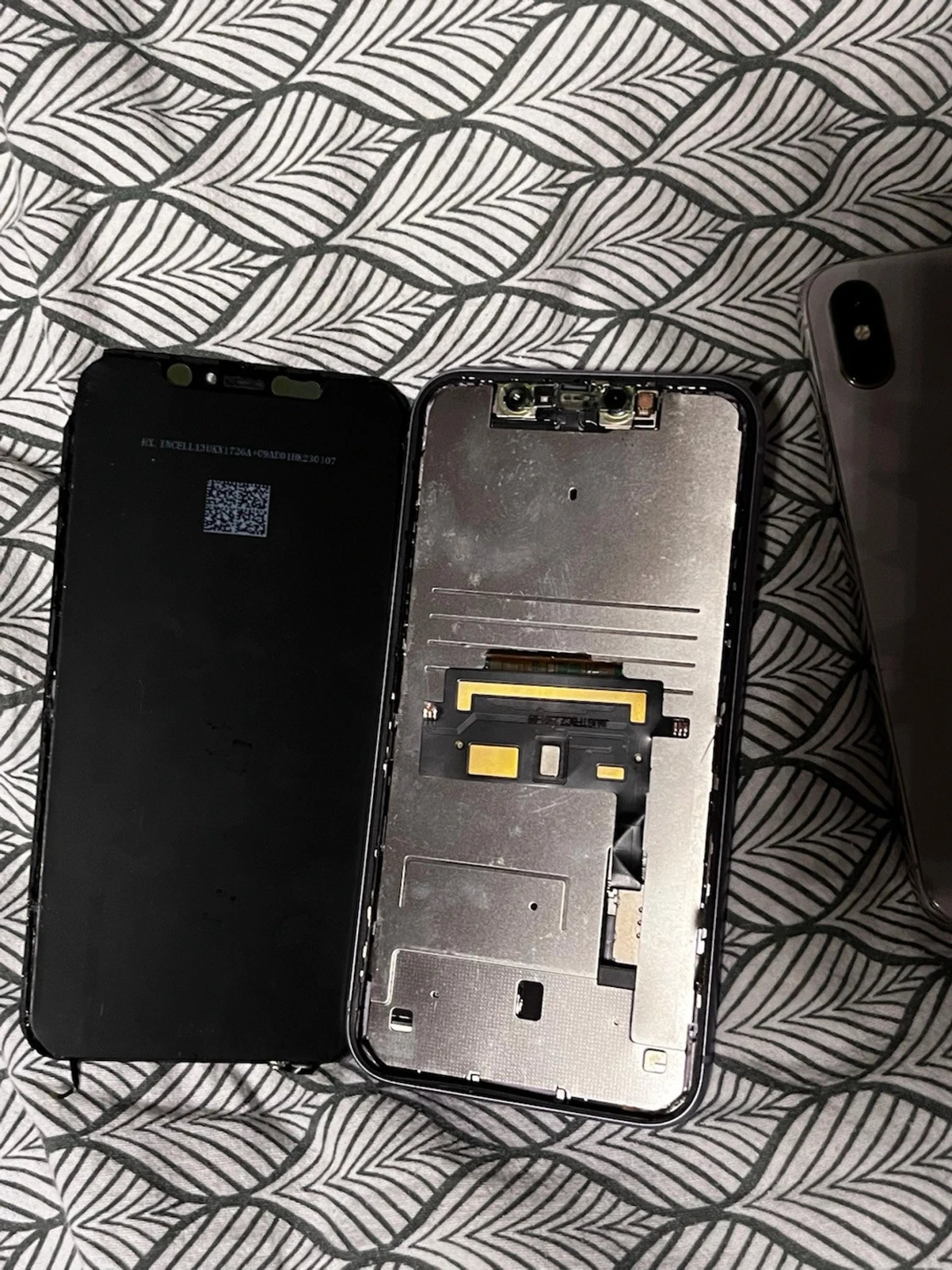 iPhone X & iPhone 11 (defekta/skadade) - 2