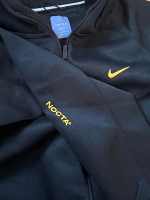 Nocto Nike Tech - Passar fint på mig men brukar inte använd den