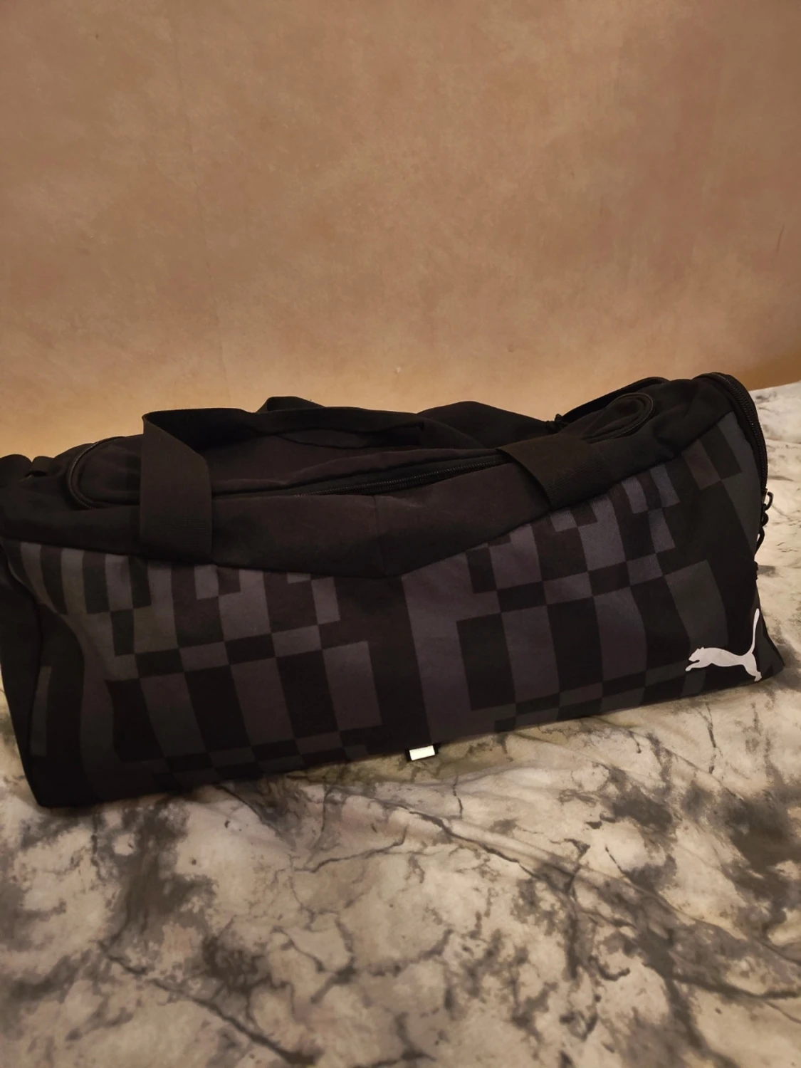 Svart träningsväska från Puma