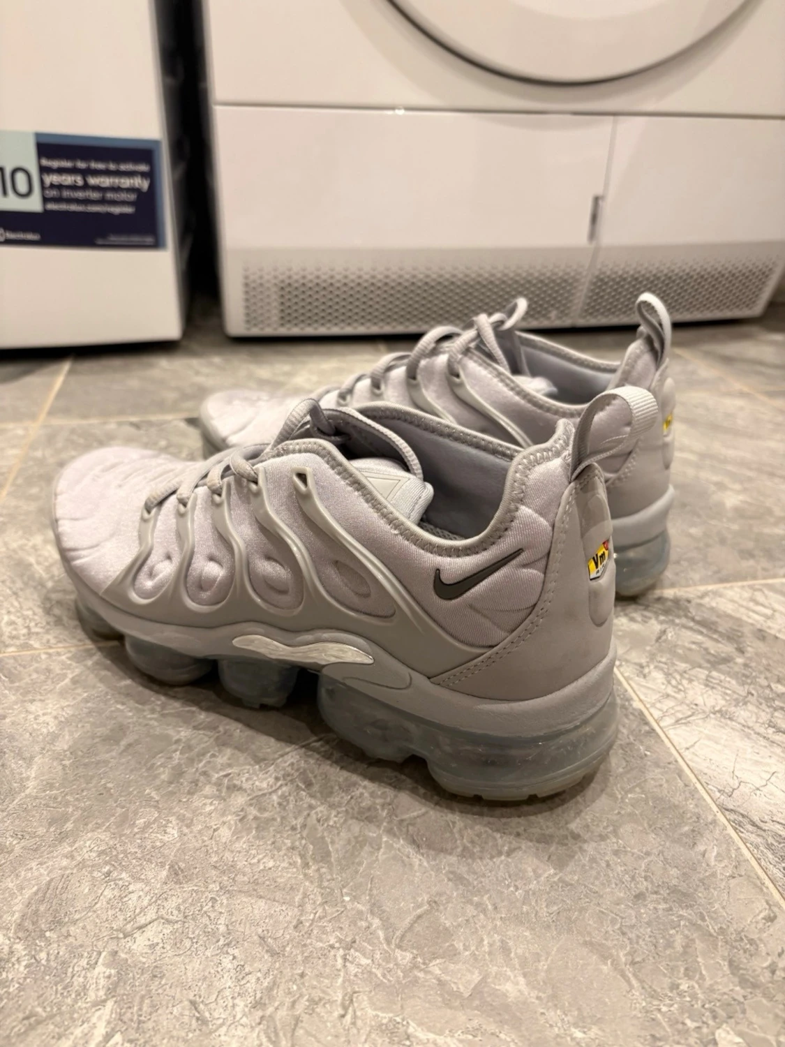 Nike Air Vapormax Plus grå sneakers