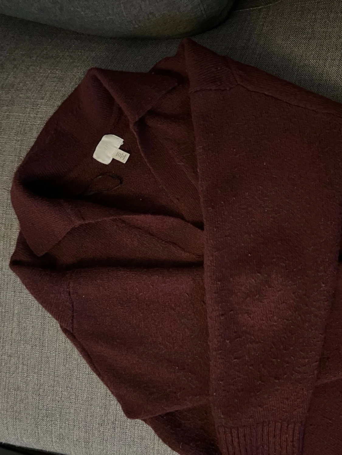 Vinröd stickad kofta från H&M - 1