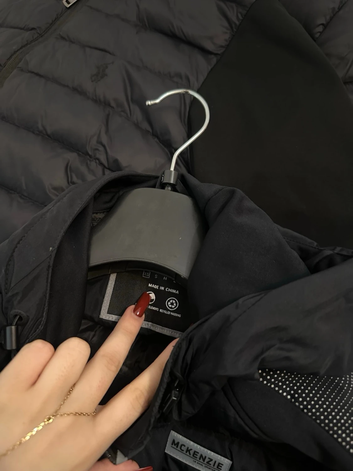 Svart pufferjacka från McKenzie XS - 2