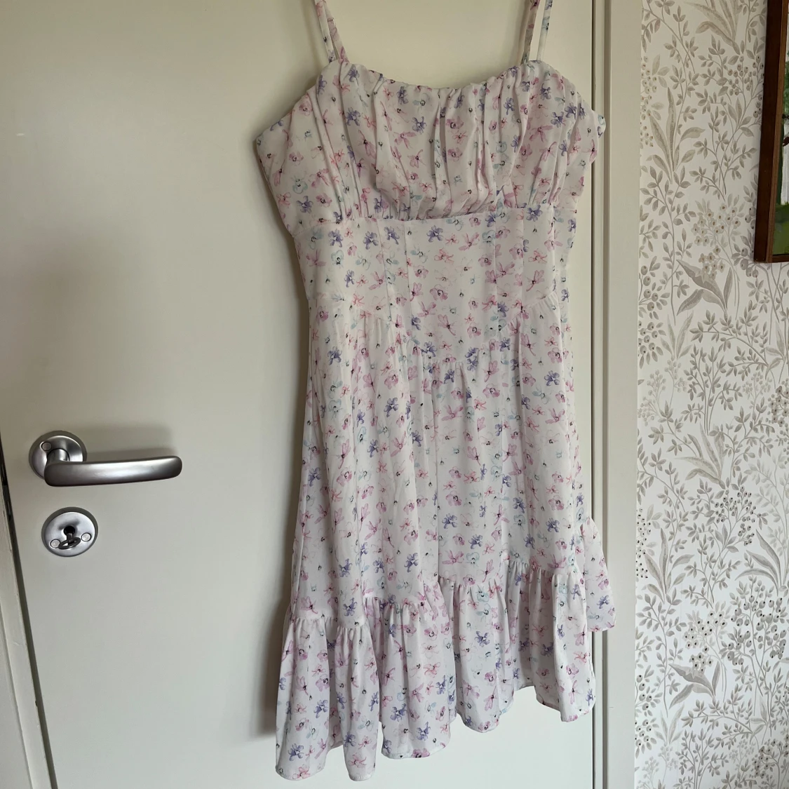 Blommig sommarklänning från NA-KD