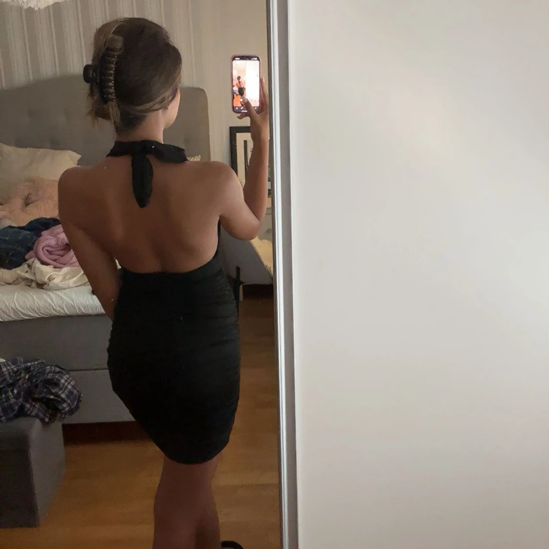 Svart halterneck kortklänning - 1