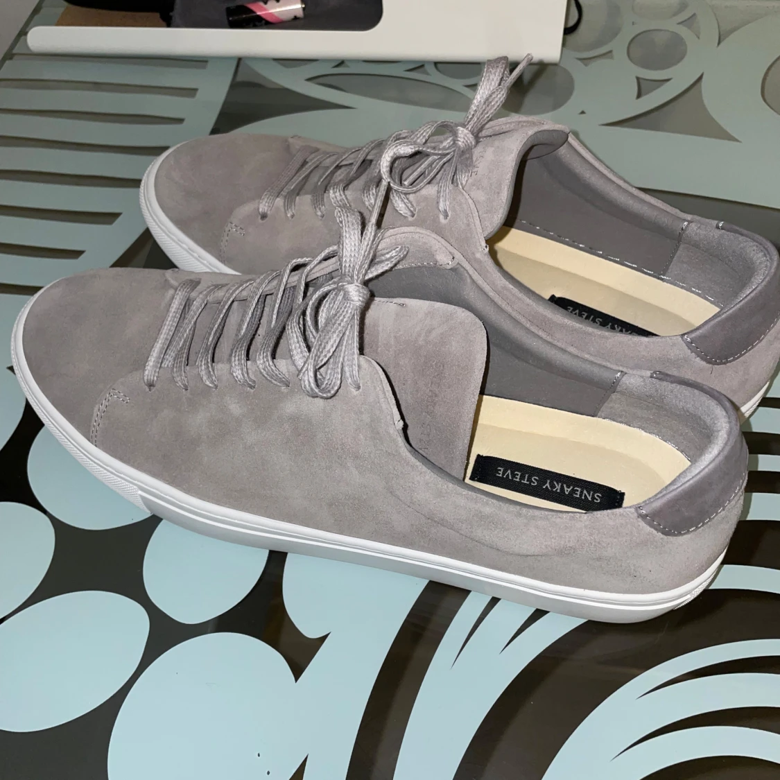 Grå sneakers från Sneaky Steve - 4